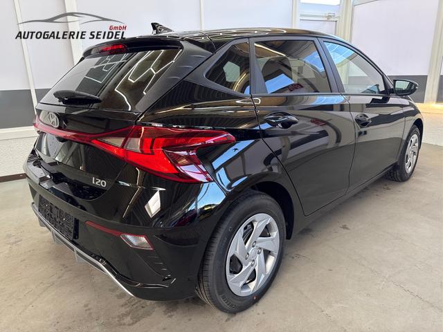 Hyundai i20 COMFORT DCT WP KLIMAAUTOMATIK NAVI RFK TEMPOMAT 