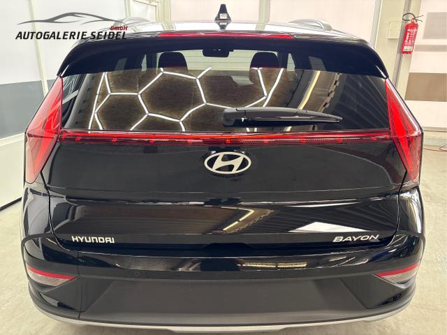 Hyundai / BAYON / Schwarz / / / SHZ NAVI RFK PDC
