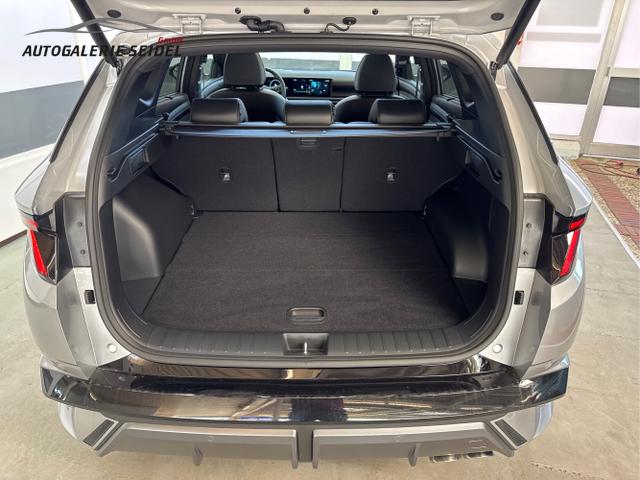 Hyundai / TUCSON / Silber / / / 