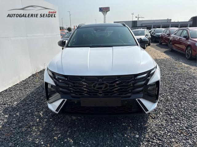 Hyundai / TUCSON / Weiß / / / 4WD AUT N-LINE PANO ACC ECC 360 KRELL HUD SHZ 