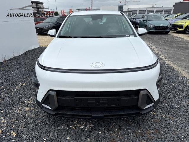Hyundai / KONA / Weiß / / / NAVI KLIMAAUTOMATIK PDC v+h RFK