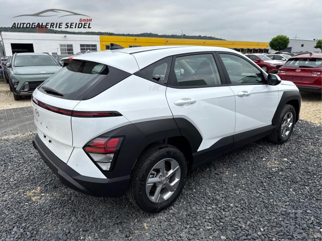 Hyundai / KONA / Weiß / / / NAVI KLIMAAUTOMATIK PDC v+h RFK