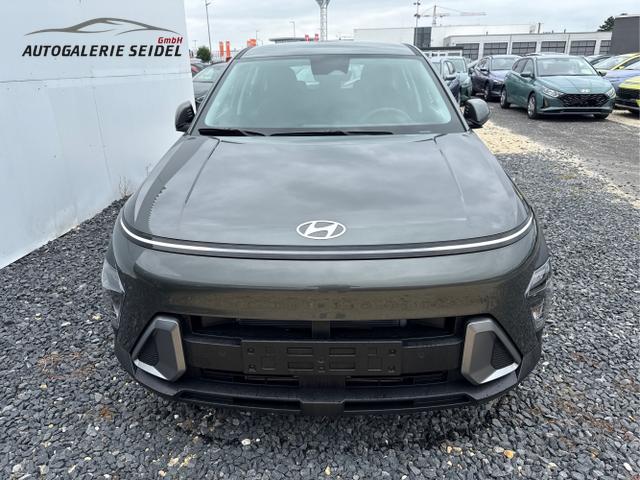 Hyundai / KONA / Grau / / / NAVI KLIMAAUTOMATIK PDC v+h RFK