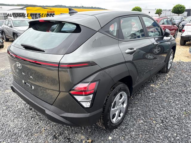 Hyundai / KONA / Grau / / / NAVI KLIMAAUTOMATIK PDC v+h RFK