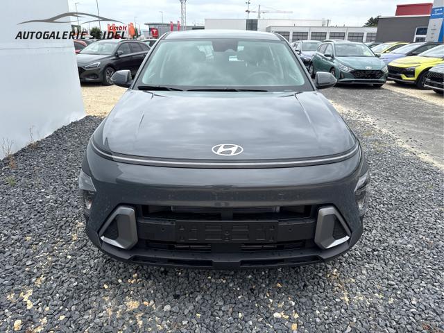 Hyundai / KONA / Grau / / / NAVI KLIMAAUTOMATIK PDC v+h RFK