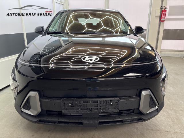 Hyundai / KONA / Schwarz / / / NAVI KLIMAAUTOMATIK PDC v+h RFK