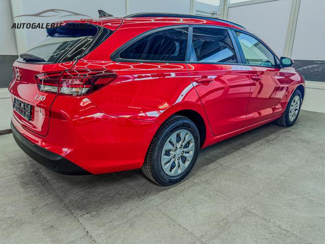 Hyundai i30 Kombi STYLE NAVI RFK LED PDC v+h 