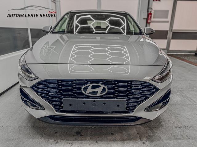 Hyundai i30 STYLE NAVI LED RFK PDC 