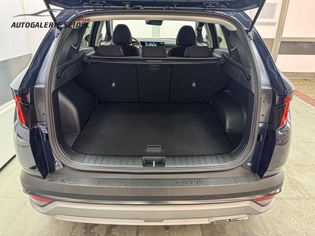 Hyundai TUCSON STYLE DCT ACC SHZ NAVI PDC RFK 