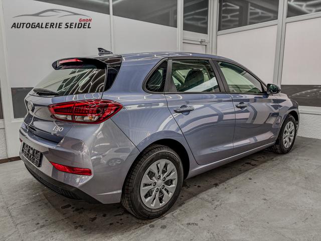 Hyundai i30 STYLE NAVI LED RFK PDC 