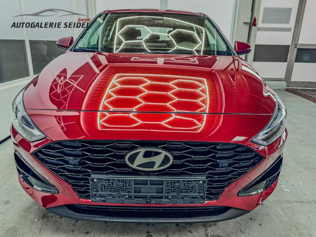 Hyundai i30 STYLE NAVI LED RFK PDC 