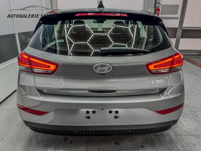 Hyundai i30 STYLE NAVI LED RFK PDC 