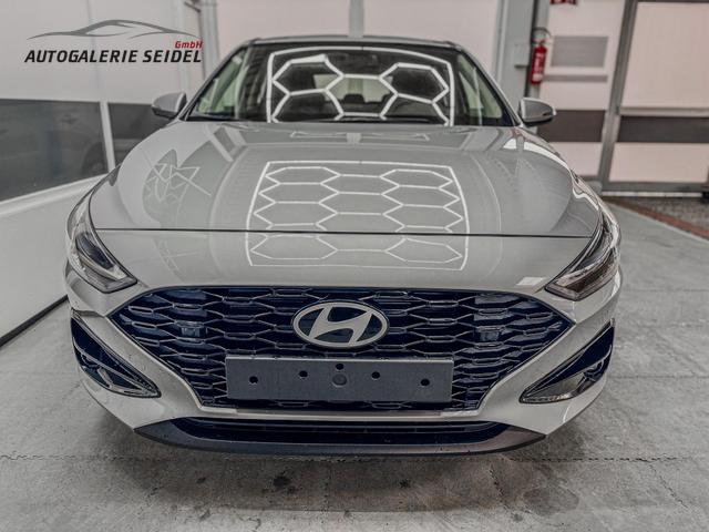 Hyundai i30 STYLE NAVI LED RFK PDC 