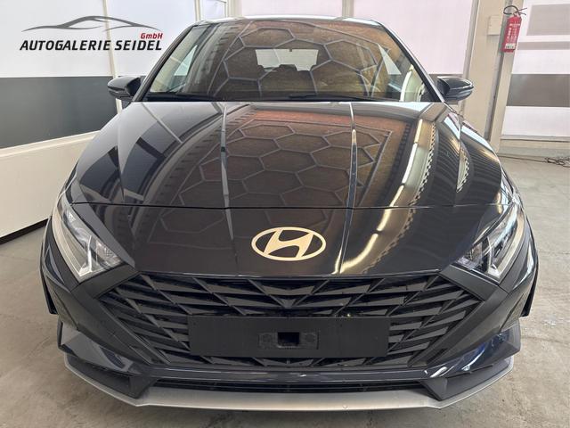 Beispielbilder, ggf. teilweise mit Sonderausstattung