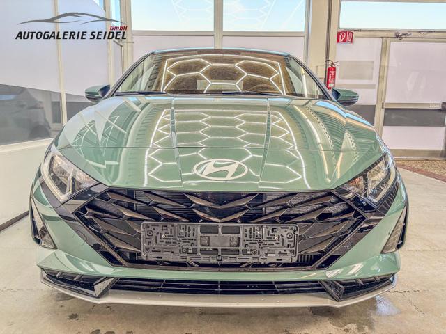 Beispielbilder, ggf. teilweise mit Sonderausstattung