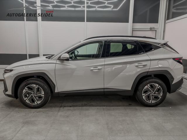 Hyundai TUCSON STYLE KLIMAAUTOMATIK TOTWINKEL NAVI SHZ RFK PDC 