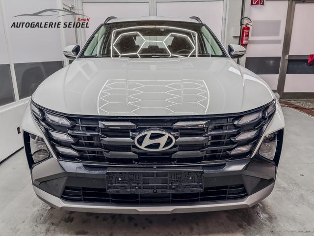Hyundai TUCSON STYLE AUT KLIMAAUTOMATIK TOTWINKEL NAVI SHZ RFK PDC 