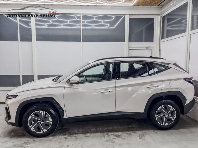 Hyundai TUCSON STYLE AUT KLIMAAUTOMATIK TOTWINKEL NAVI SHZ RFK PDC 