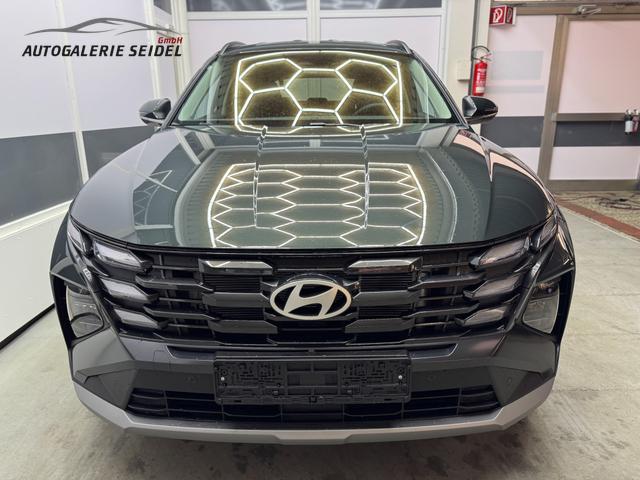Hyundai TUCSON STYLE KLIMAAUTOMATIK TOTWINKEL NAVI SHZ RFK PDC 