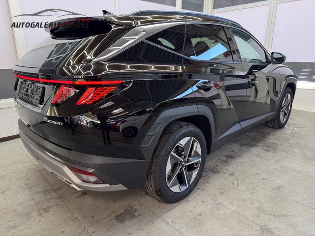 Hyundai TUCSON STYLE AUT ACC 18ALU KLIMAAUTOMATIK TOTWINKEL NAVI SHZ RFK PDC 