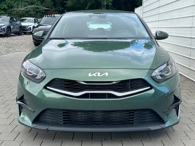 Kia Ceed Silver Android 1.5 T-GDi, DCT Auto*Navi*WinterPak*Kamera*Klima*PDC hinten 