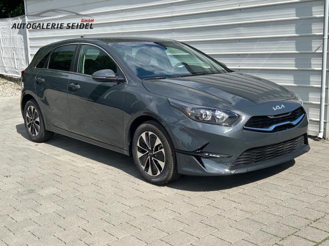 Kia Ceed Gold Android 1.5 T-GDi, DCT Auto*Navi*WinterPak*Klimaauto*16"*Kamera*PrivacyGlas* 
