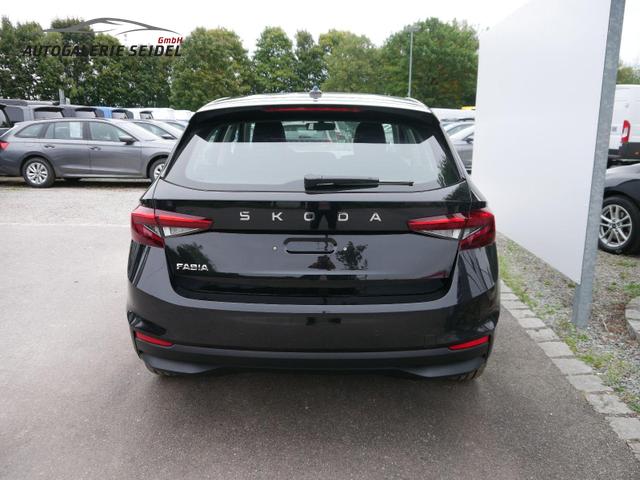 Skoda Fabia Selection 1.0 TSI *NAVI-ÜBER-SMARTLINK*LED*PDC-HI*SHZ*KLIMA*BLUETOOTH 