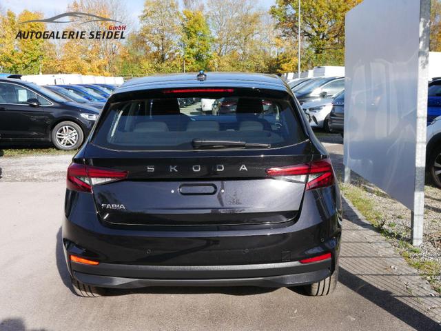 Skoda Fabia Selection 1.0 TSI DSG*NAVI-ÜBER-SMARTLINK*LED*PDC-HI*SHZ*DAB*KLIMA 