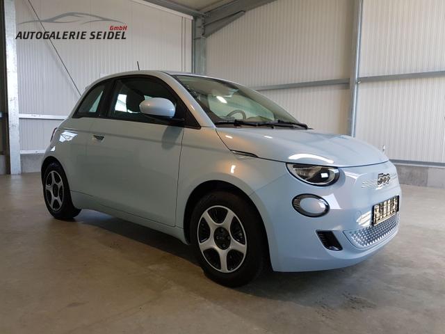 Fiat / 500e / Blau / / / 