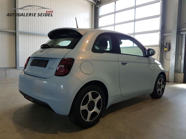 Fiat / 500e / Blau / / / 