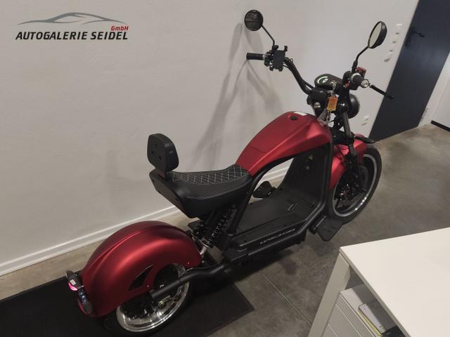 Futura / Chopper E-Roller / Rot / / / 