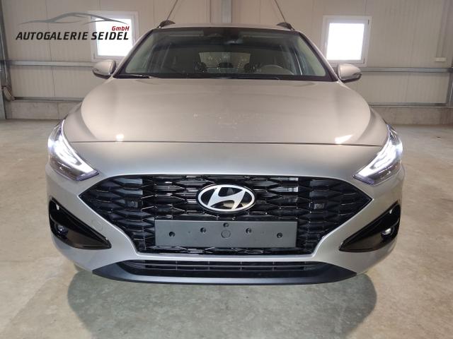 Hyundai / i30 Kombi / Silber / / / , Beispielbilder, ggf. teilweise mit Sonderausstattung