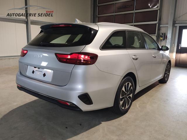 Kia / Ceed Sportswagon / Silber / / / , Beispielbilder, ggf. teilweise mit Sonderausstattung