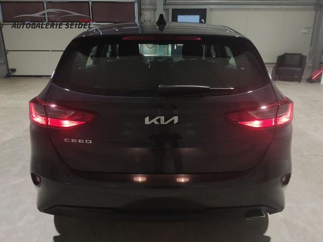 Kia / Ceed Sportswagon / Grau / / / , Beispielbilder, ggf. teilweise mit Sonderausstattung