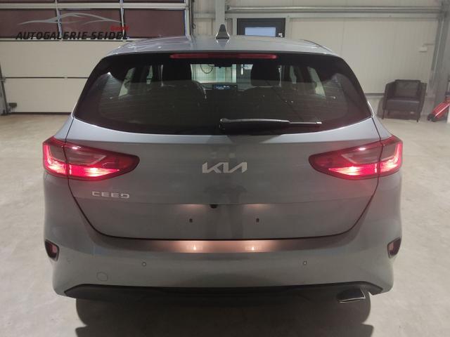 Kia / Ceed Sportswagon / Grau / / / , Beispielbilder, ggf. teilweise mit Sonderausstattung