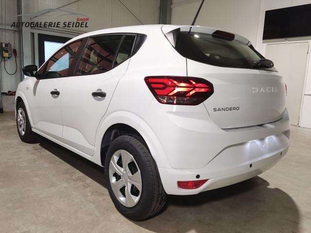 Dacia / Sandero / Weiß / / / , Beispielbilder, ggf. teilweise mit Sonderausstattung