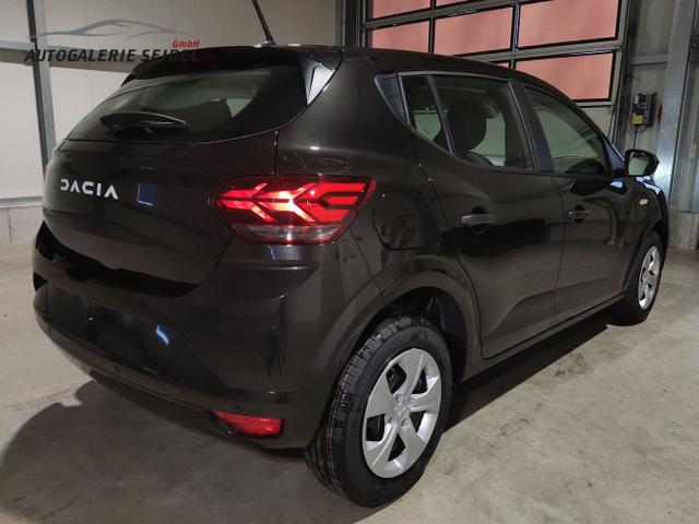 Dacia / Sandero / Schwarz / / / , Beispielbilder, ggf. teilweise mit Sonderausstattung