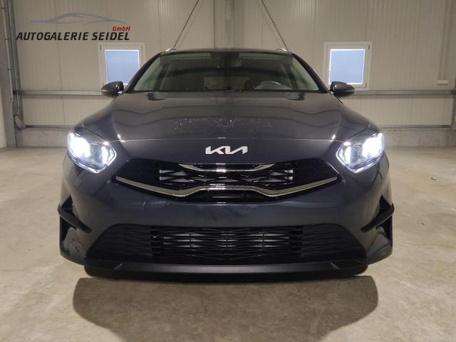 Kia / Ceed Sportswagon / Grau / / / , Beispielbilder, ggf. teilweise mit Sonderausstattung