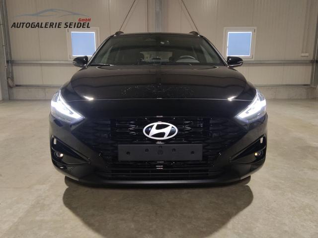 Hyundai / i30 Kombi / Schwarz / / / , Beispielbilder, ggf. teilweise mit Sonderausstattung