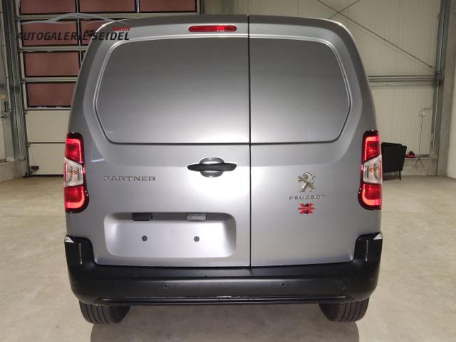 Peugeot / Partner / Grau / / / , Beispielbilder, ggf. teilweise mit Sonderausstattung