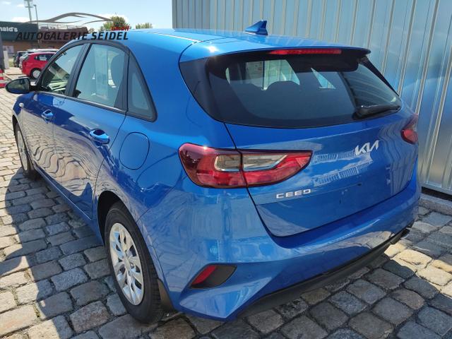 Kia / Ceed / Blau / / / , Beispielbilder, ggf. teilweise mit Sonderausstattung
