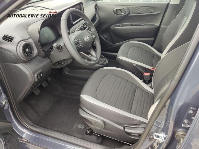 Hyundai / i10 / Grau / / / 