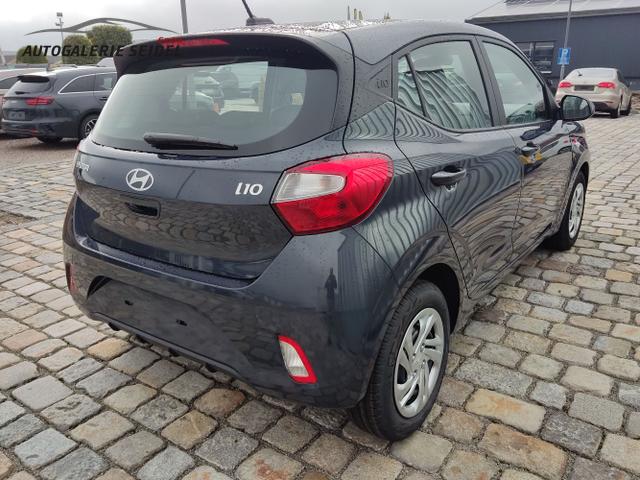 Hyundai / i10 / Grau / / / 