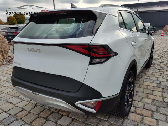 Kia / Sportage / Weiß / / / , Beispielbilder, ggf. teilweise mit Sonderausstattung