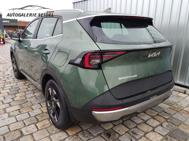 Kia / Sportage / Grün / / / , Beispielbilder, ggf. teilweise mit Sonderausstattung