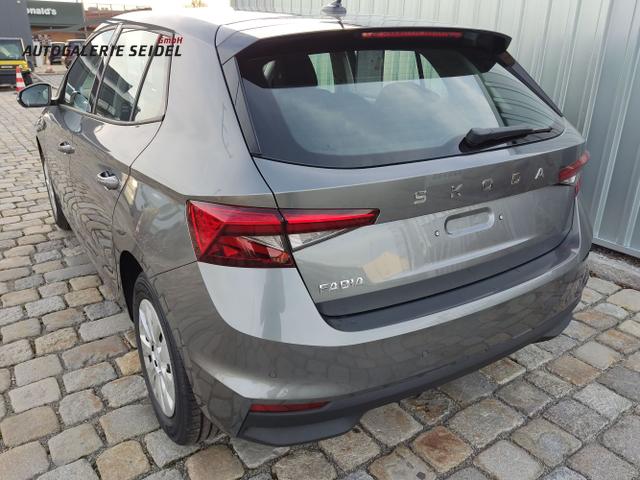 Skoda / Fabia / Grau / / / , Beispielbilder, ggf. teilweise mit Sonderausstattung