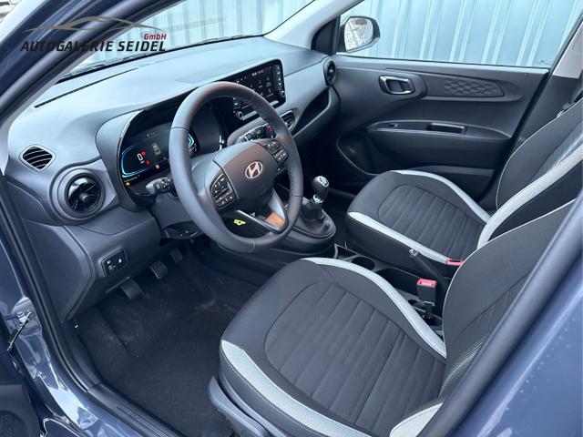 Hyundai / i10 / Grau / / / 