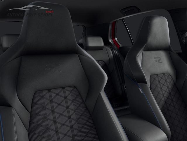 Volkswagen Golf R-Line 2.0 TDI 150 DSG IQ.Light BlackP AHK 