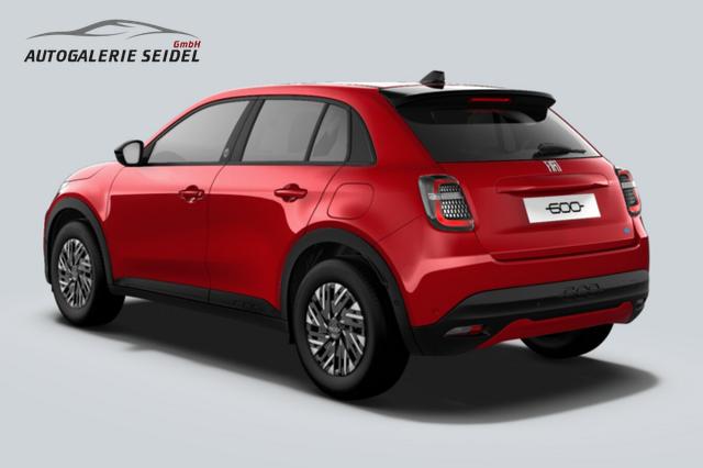 Fiat 600e RED 11kW-OBC PDC Temp CarPlay Wärmepumpe BT 