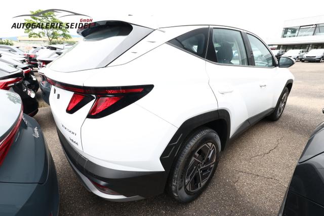 Hyundai TUCSON 1.6 HEV 215 DCT LED Nav Kam PDC Keyl LFA 